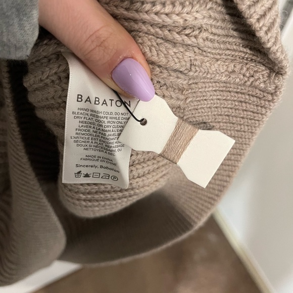 ARITZIA - Babaton - Roger Sweater - Size S - Long, V-neck merino wool sweater - Picture 6 of 8